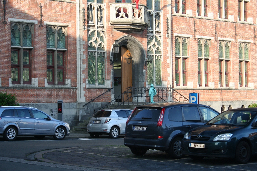 Images/0009 Mouscron Town Hall (near our hotel).jpg